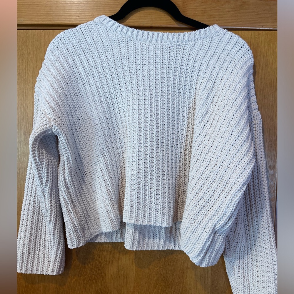 CHLOE + CRYUS Youth sweater 🌼✨